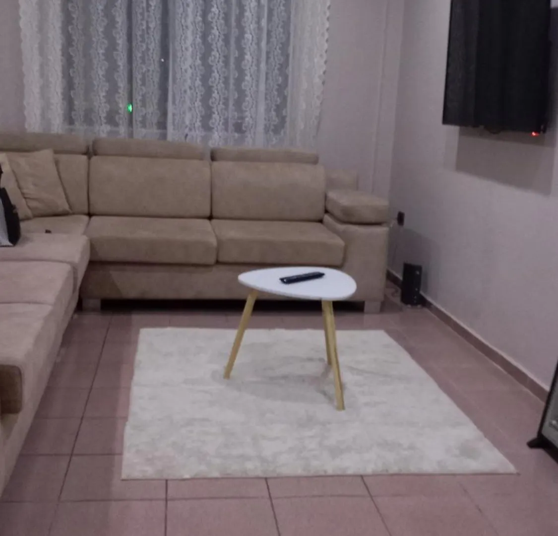 Arti Home At Selvia Τίρανα